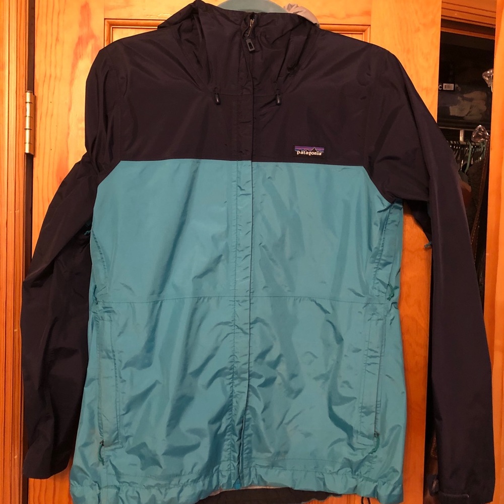 Patagonia two tone rain jacket size medium